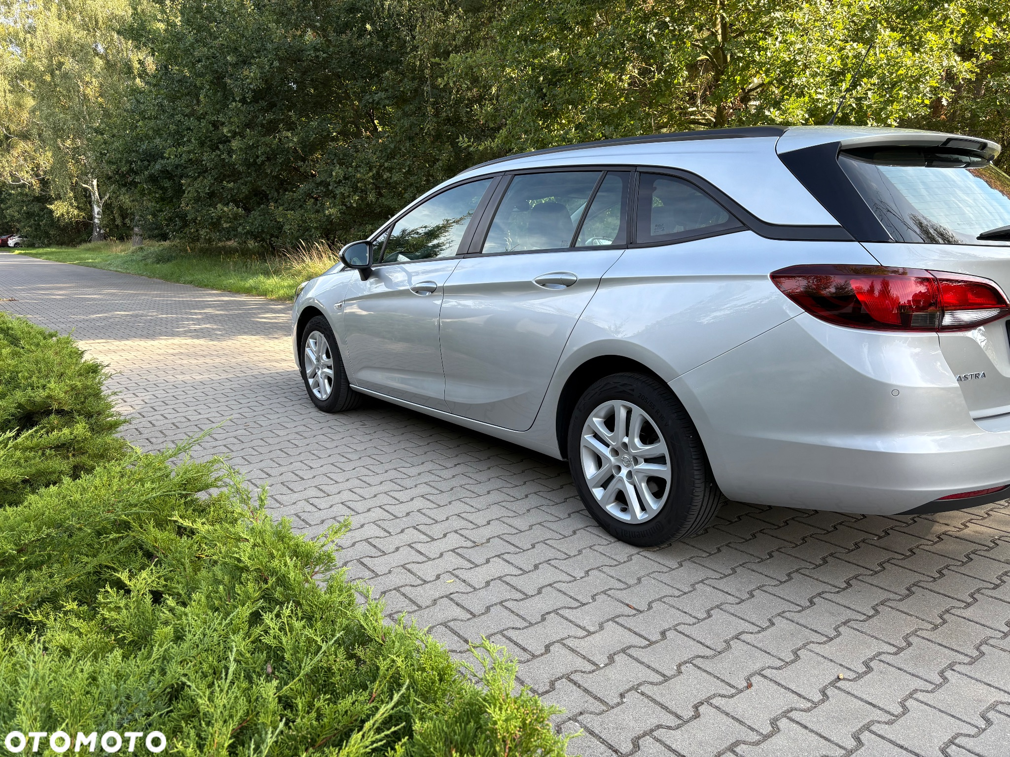 Opel Astra V 1.2 T Elegance S&S - 8