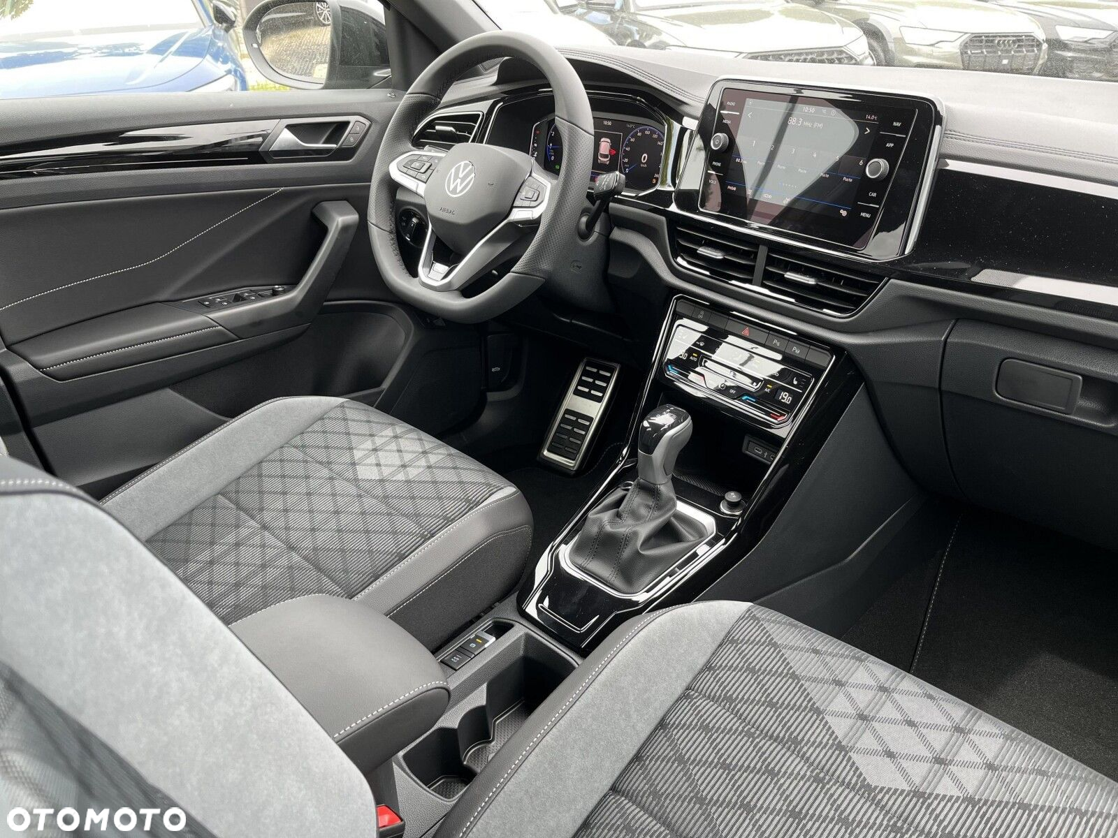 Volkswagen T-Roc - 26