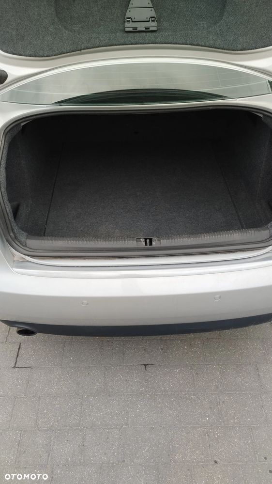 Audi A4 Limousine - 11