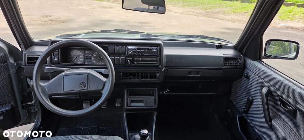 Volkswagen Golf 1.6 CL - 11