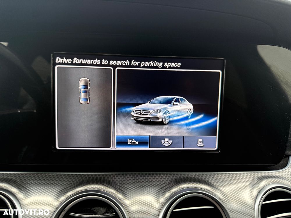 Mercedes-Benz E 220 d 4Matic T 9G-TRONIC - 24
