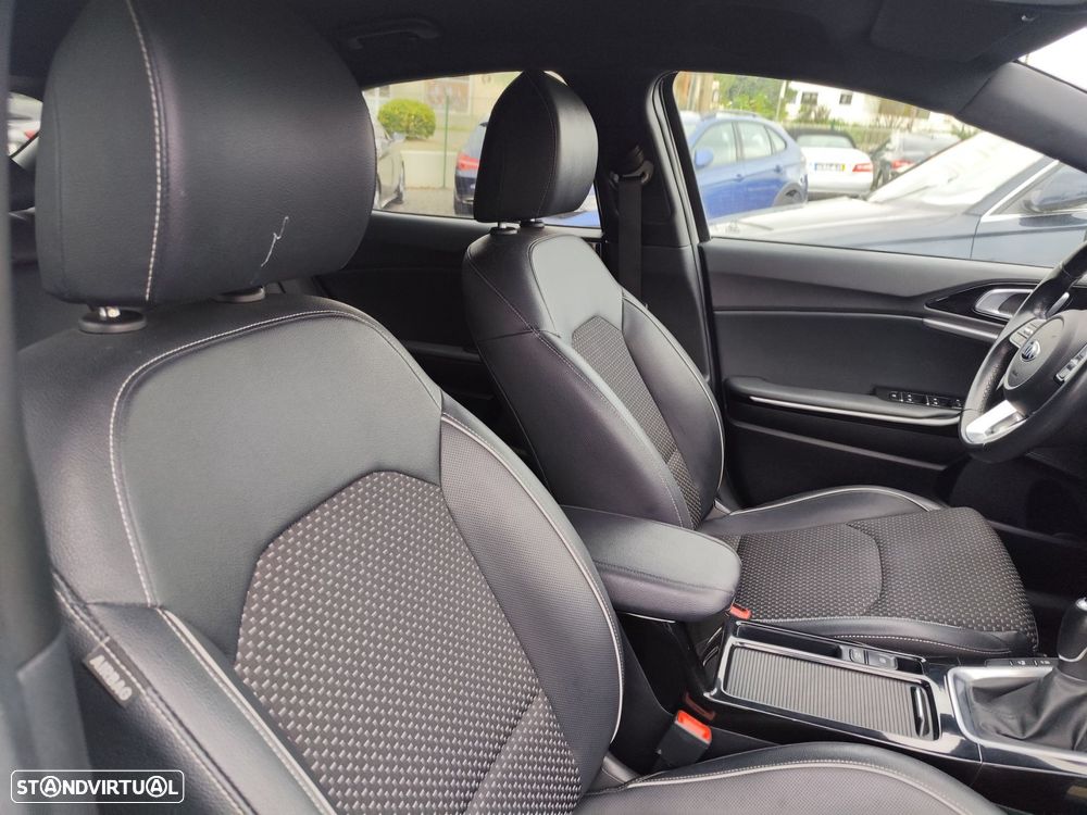 Kia XCeed 1.0 T-GDI Dynamic - 15