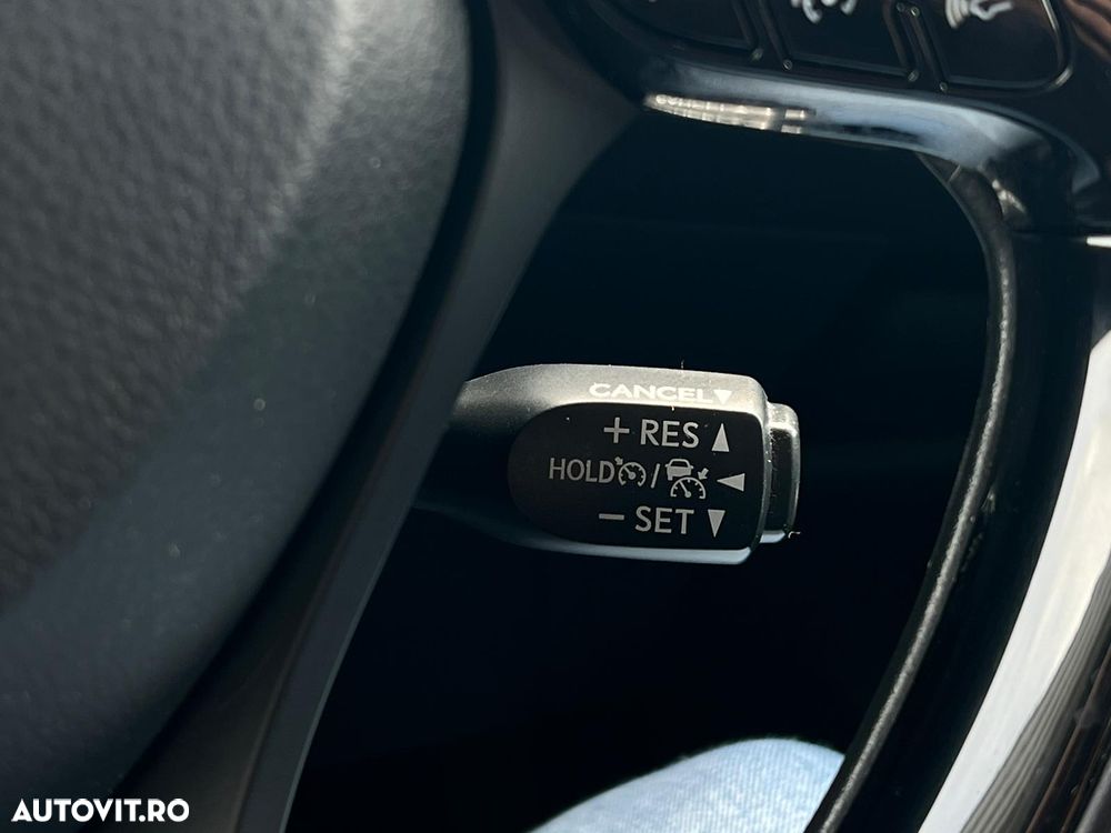 Toyota C-HR 1.8 HSD 122 CP 4x2 CVT Core - 23