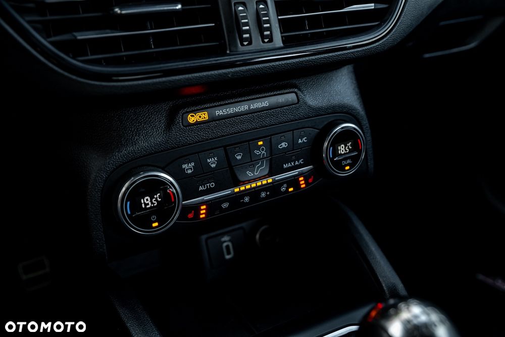 Ford Focus 1.0 EcoBoost Start-Stopp-System ST-LINE - 35