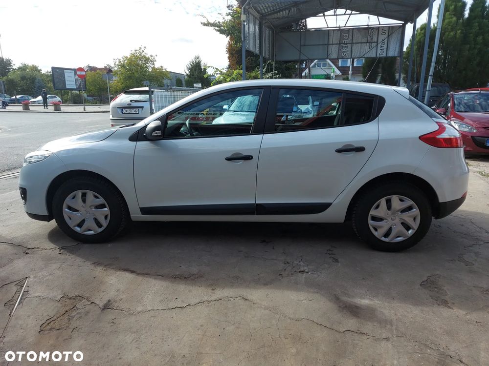 Renault Megane 1.6 16V 100 Authentique - 5