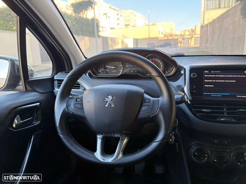Peugeot 208 1.6 BlueHDi Style - 27
