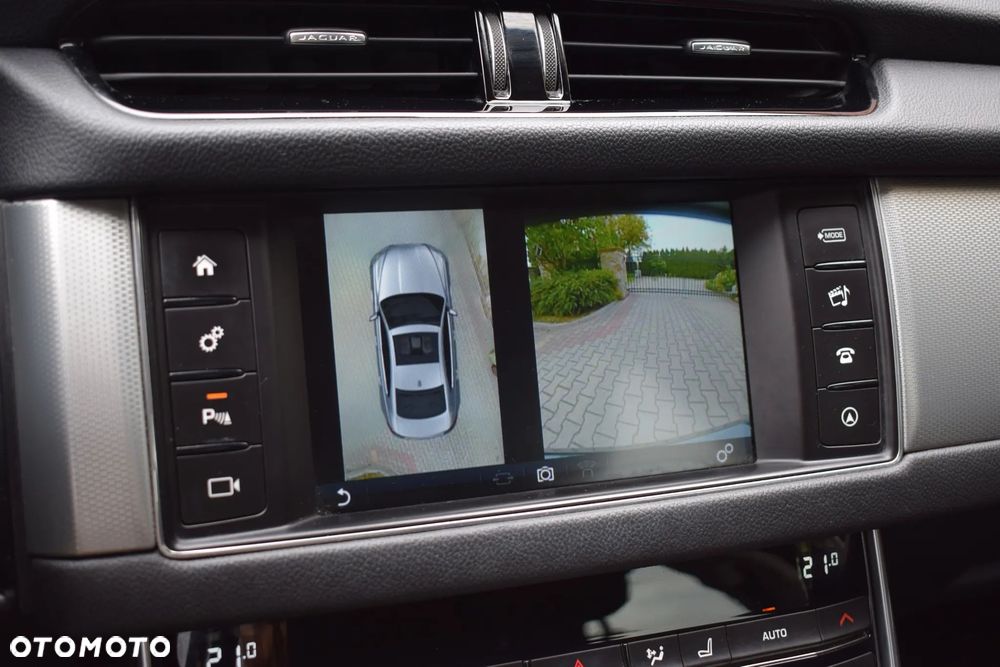 Jaguar XF 3.0 TDV6 Portfolio - 15
