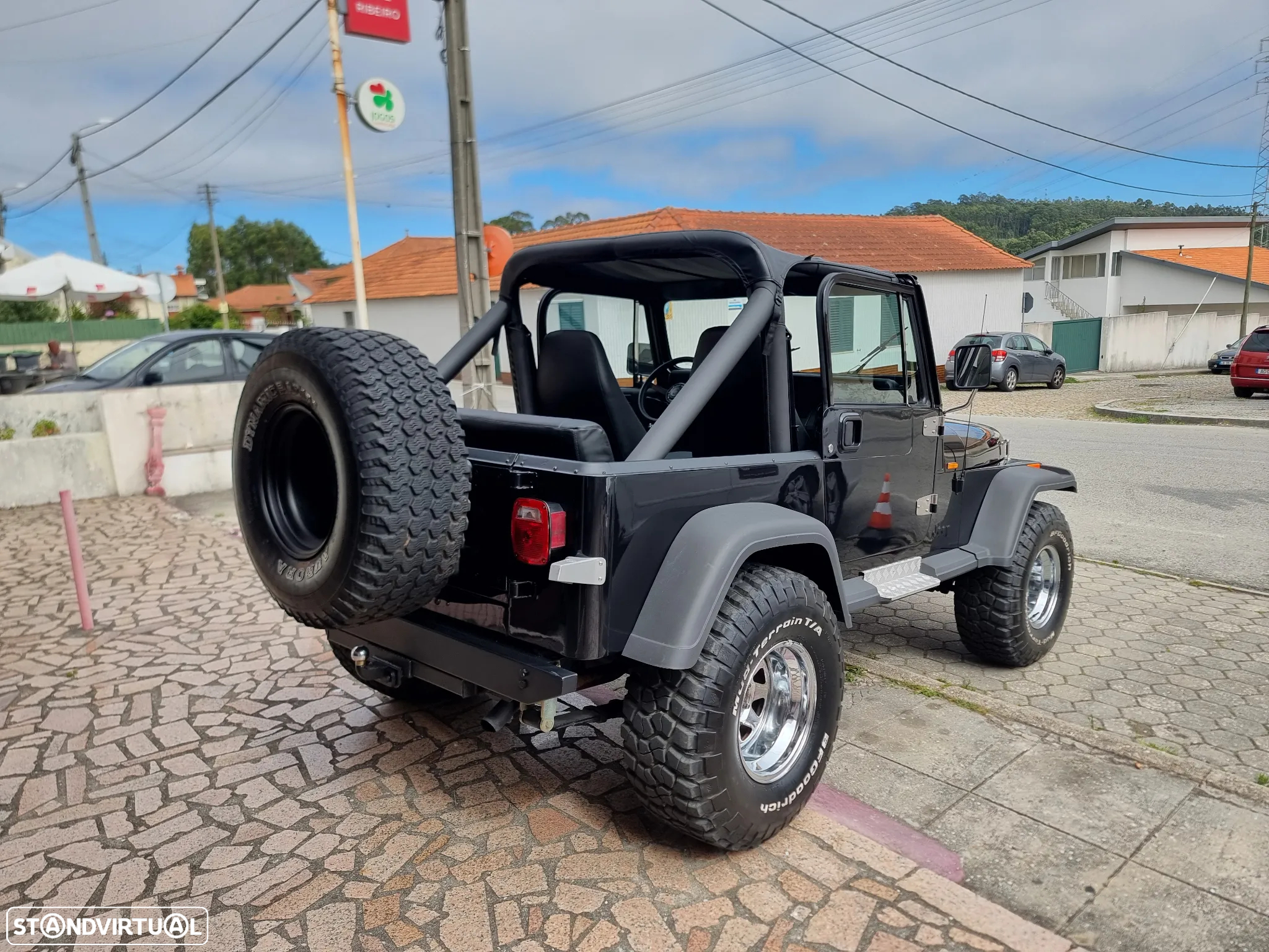 Jeep Wrangler - 8