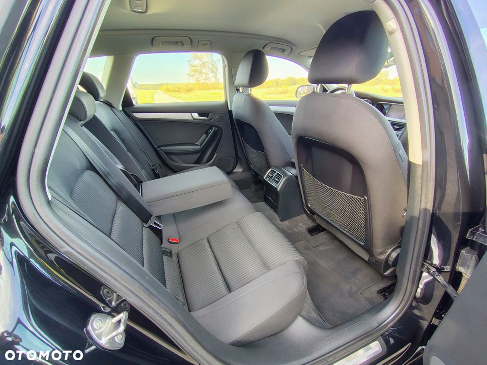 Audi A4 Avant 2.0 TDI DPF Ambiente - 10