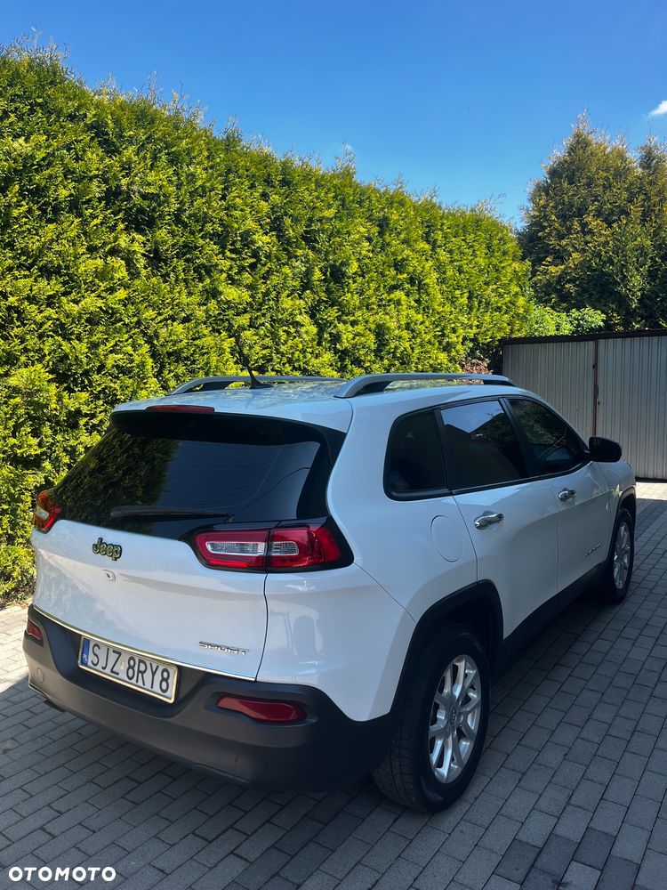 Jeep Cherokee - 4