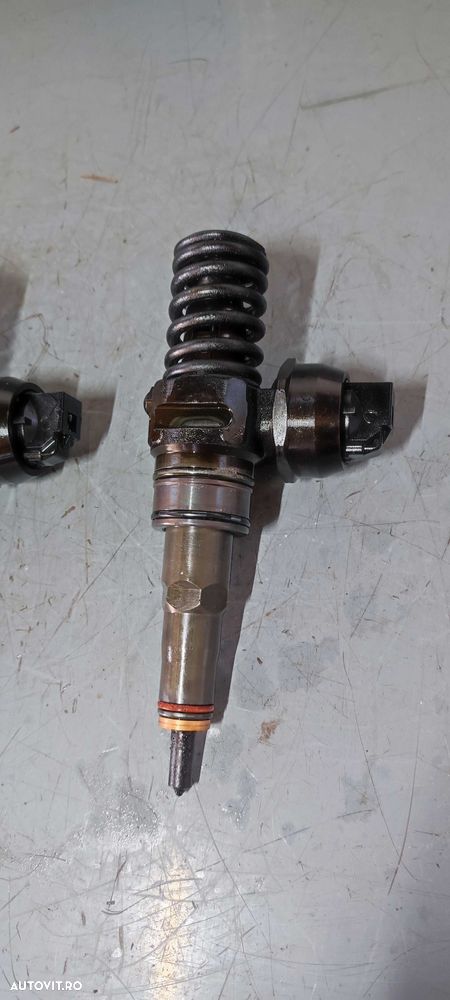 Injector injectoare volkswagen vw passat B6 sedan 2.0 BMP cod 038130073BK - 6