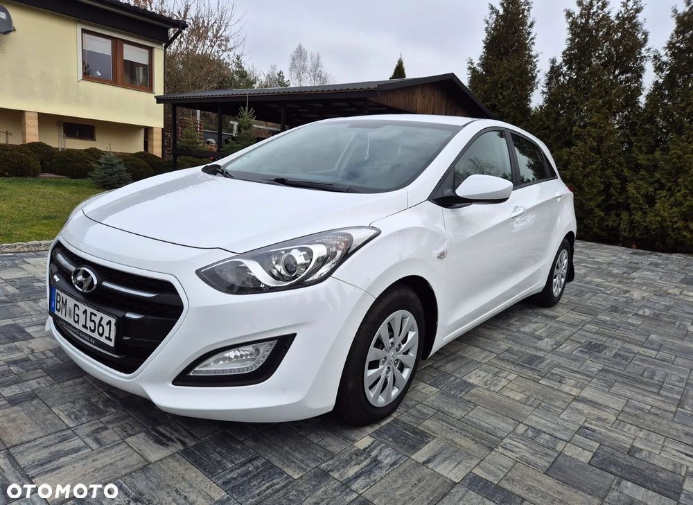 Hyundai i30 blue 1.6 CRDi Classic - 1