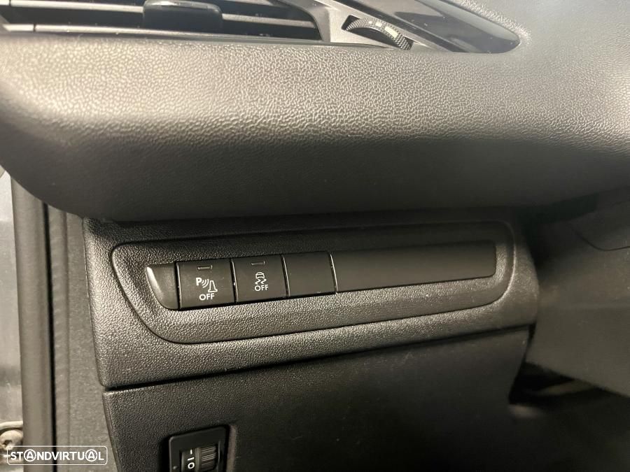 Peugeot 208 1.6 BlueHDi Allure - 10