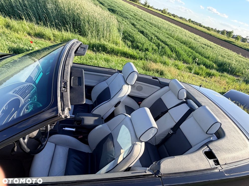 BMW Seria 3 320i - 12