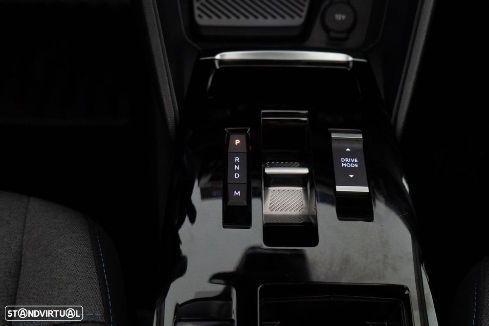 Citroën C4 X 1.2 PureTech Shine Pack EAT8 - 24