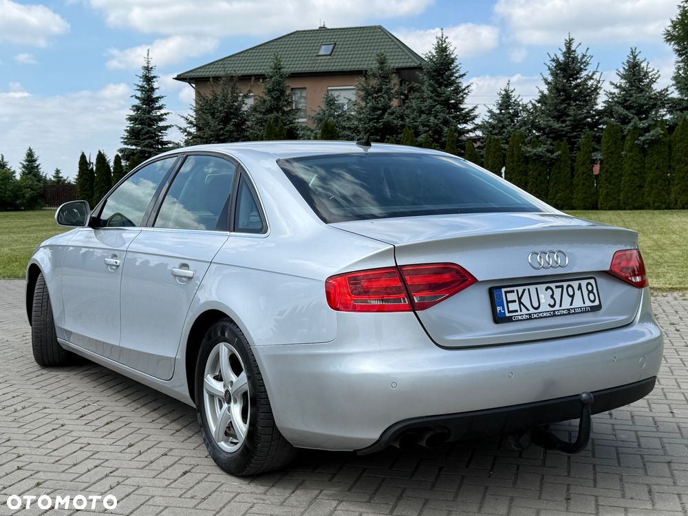 Audi A4 Limousine - 11