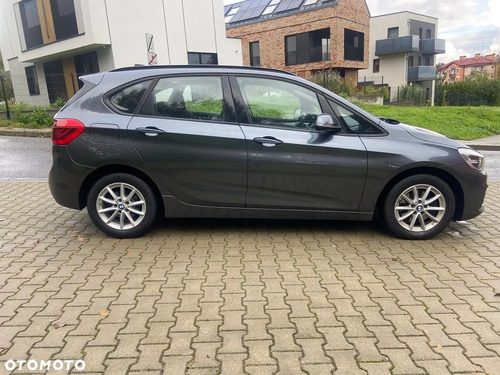 BMW Seria 2 218i - 5