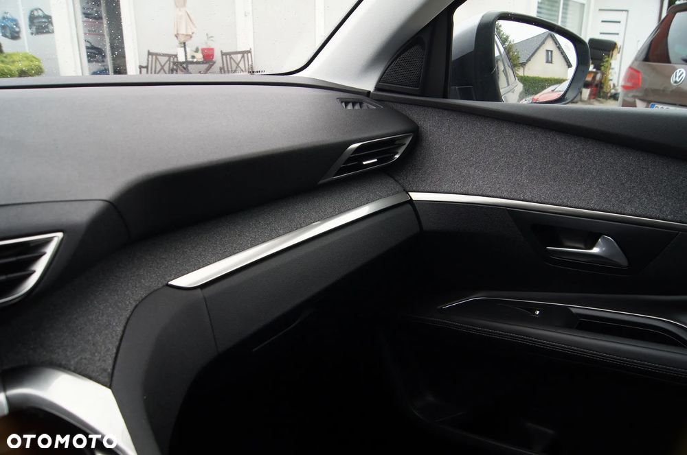 Peugeot 3008 1.5 BlueHDi Allure S&S - 17