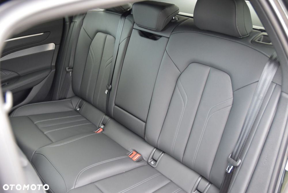 Audi A6 Avant - 10