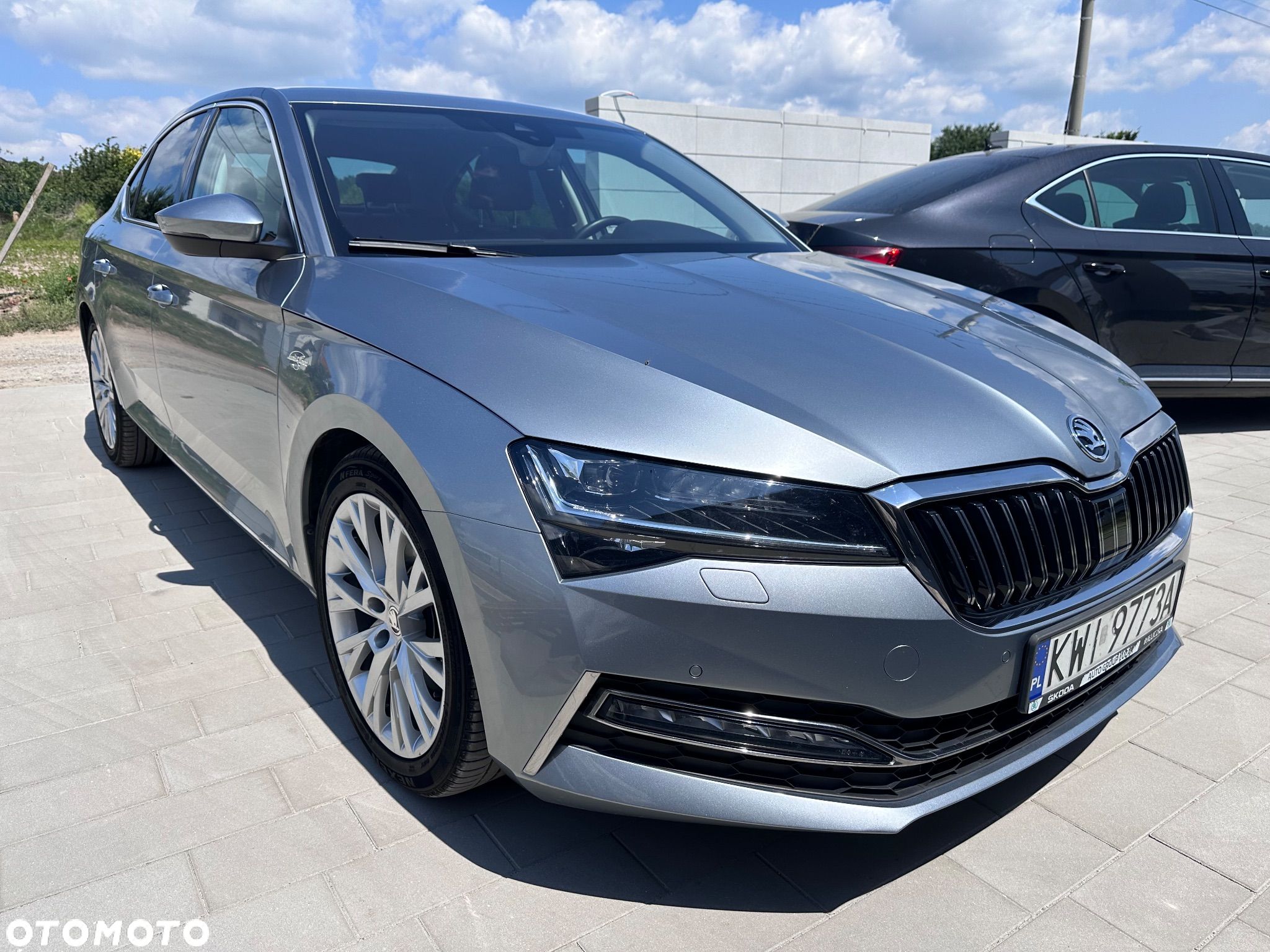 Skoda Superb 2.0 TDI L&K DSG - 1