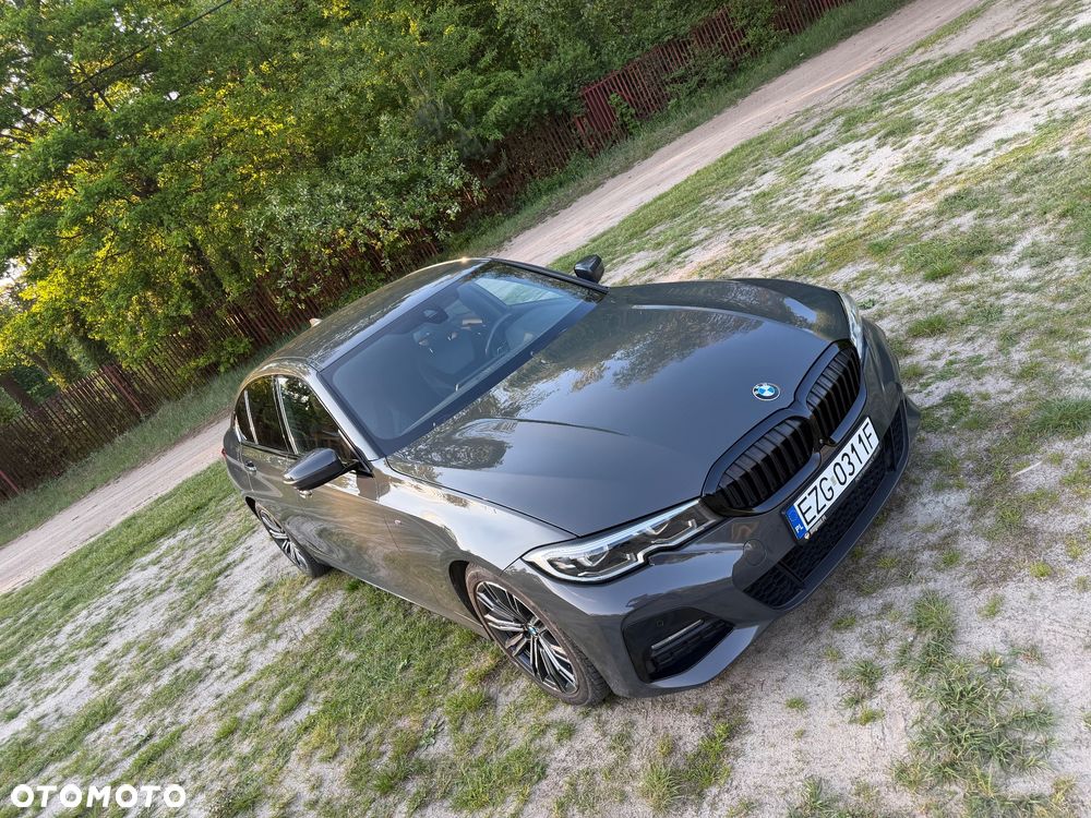 BMW Seria 3 320d xDrive M Sport Shadow - 11