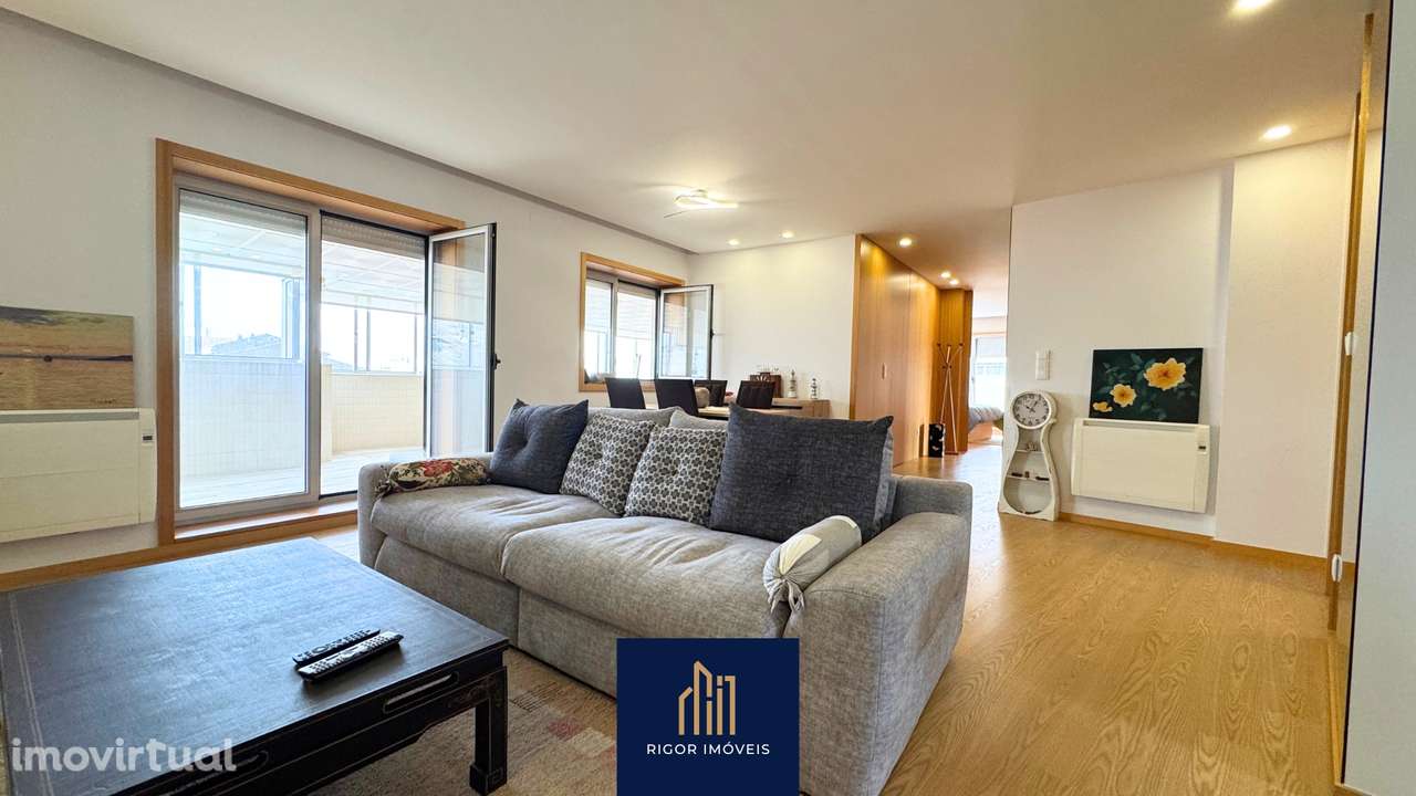 Apartamento T3 - Renovado | Póvoa de Varzim - Centro | Exclusivo - Grande imagem: 2/33