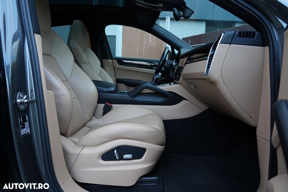 Porsche Cayenne Coupe S Tiptronic S Platinum Edition - 13