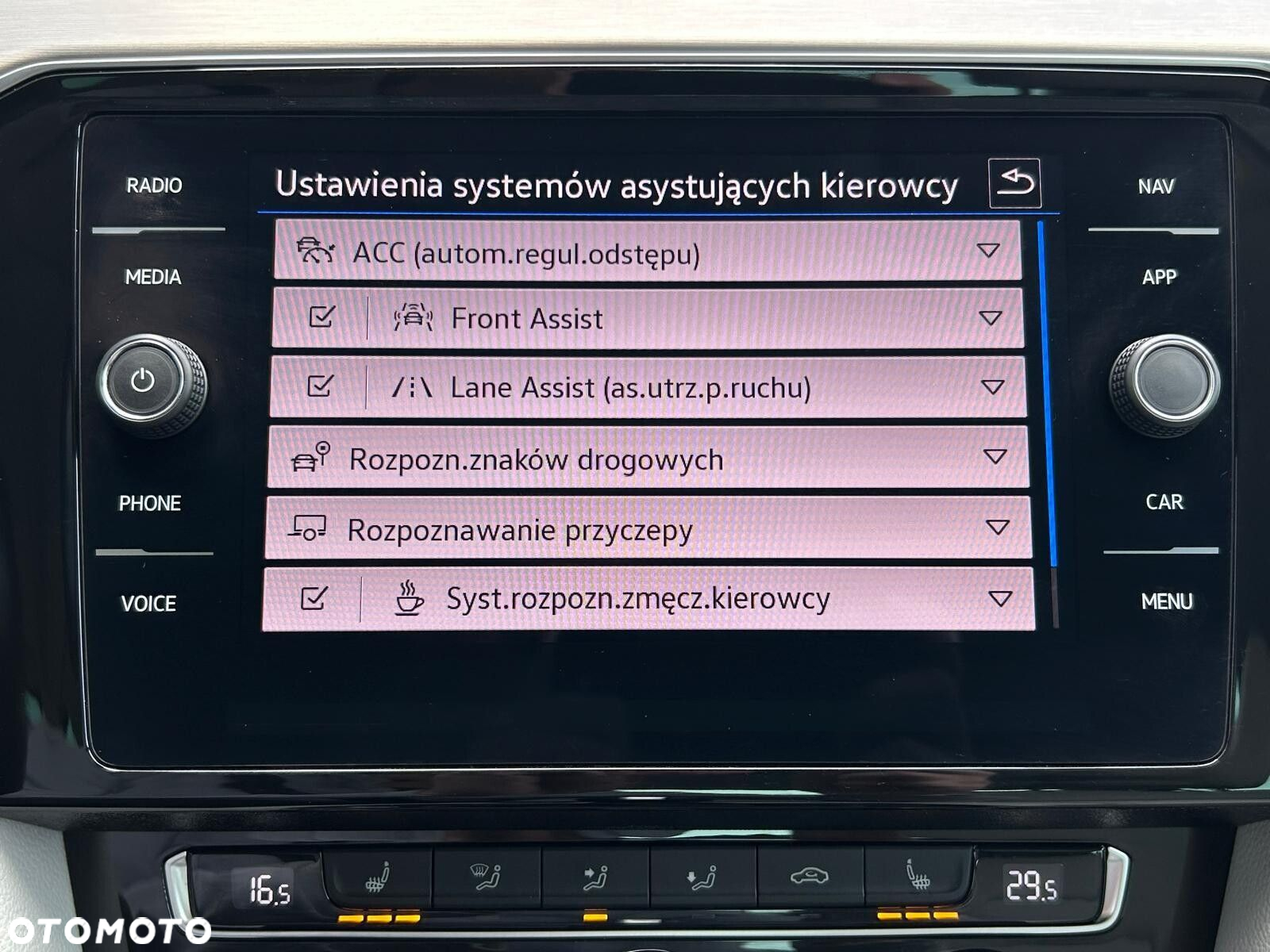 Volkswagen Passat 2.0 TDI 4Mot Elegance DSG - 30