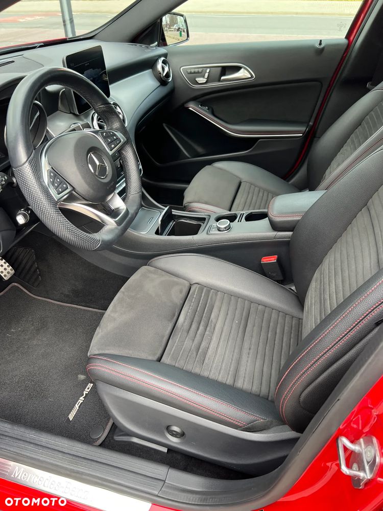 Mercedes-Benz GLA 220 d 4Matic 7G-DCT AMG Line - 13