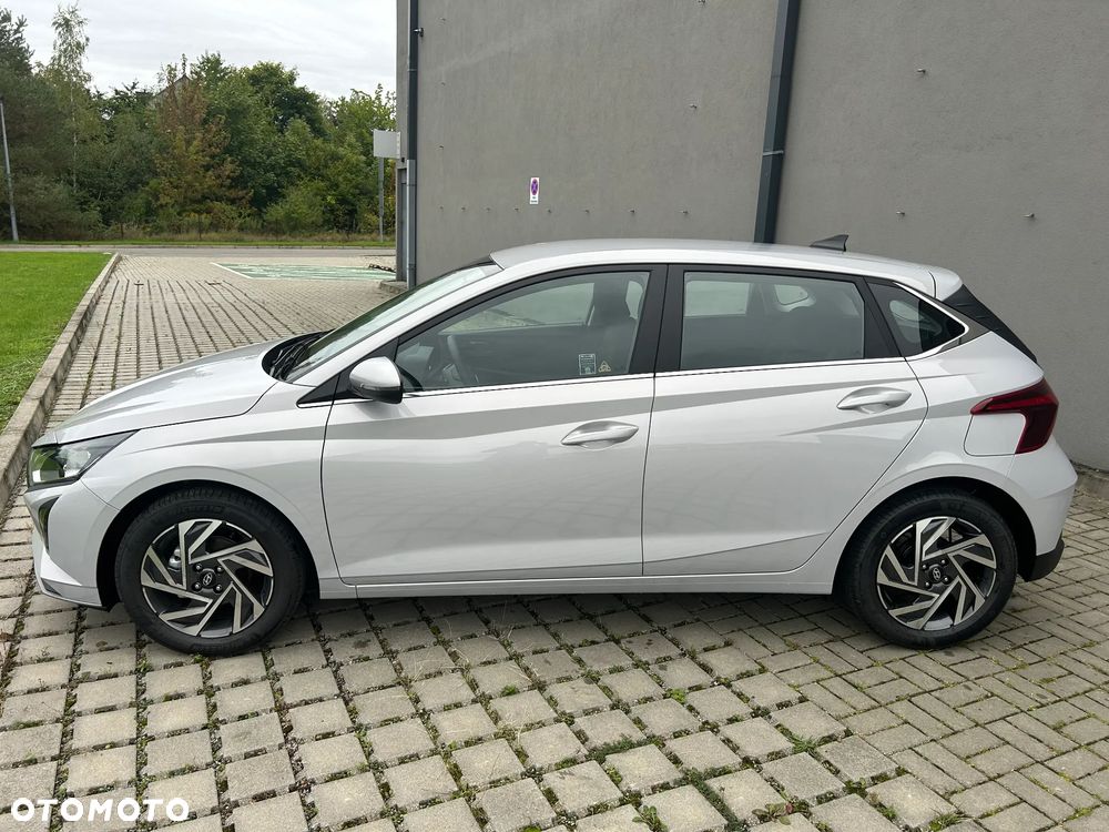 Hyundai i20 1.2 Modern - 12