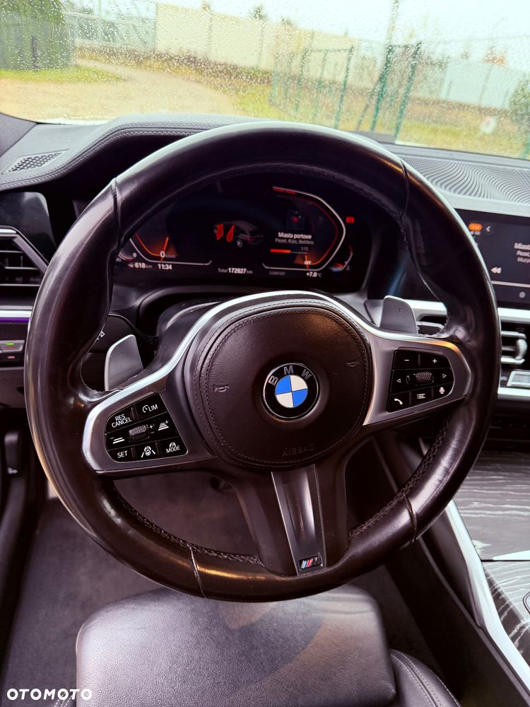 BMW Seria 3 320d xDrive M Sport - 17