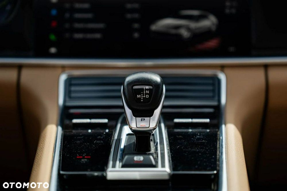 Porsche Panamera 4 E-Hybrid Platinum Edition - 21
