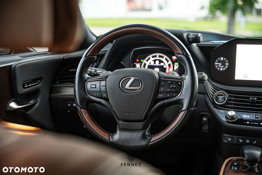 Lexus LS - 24