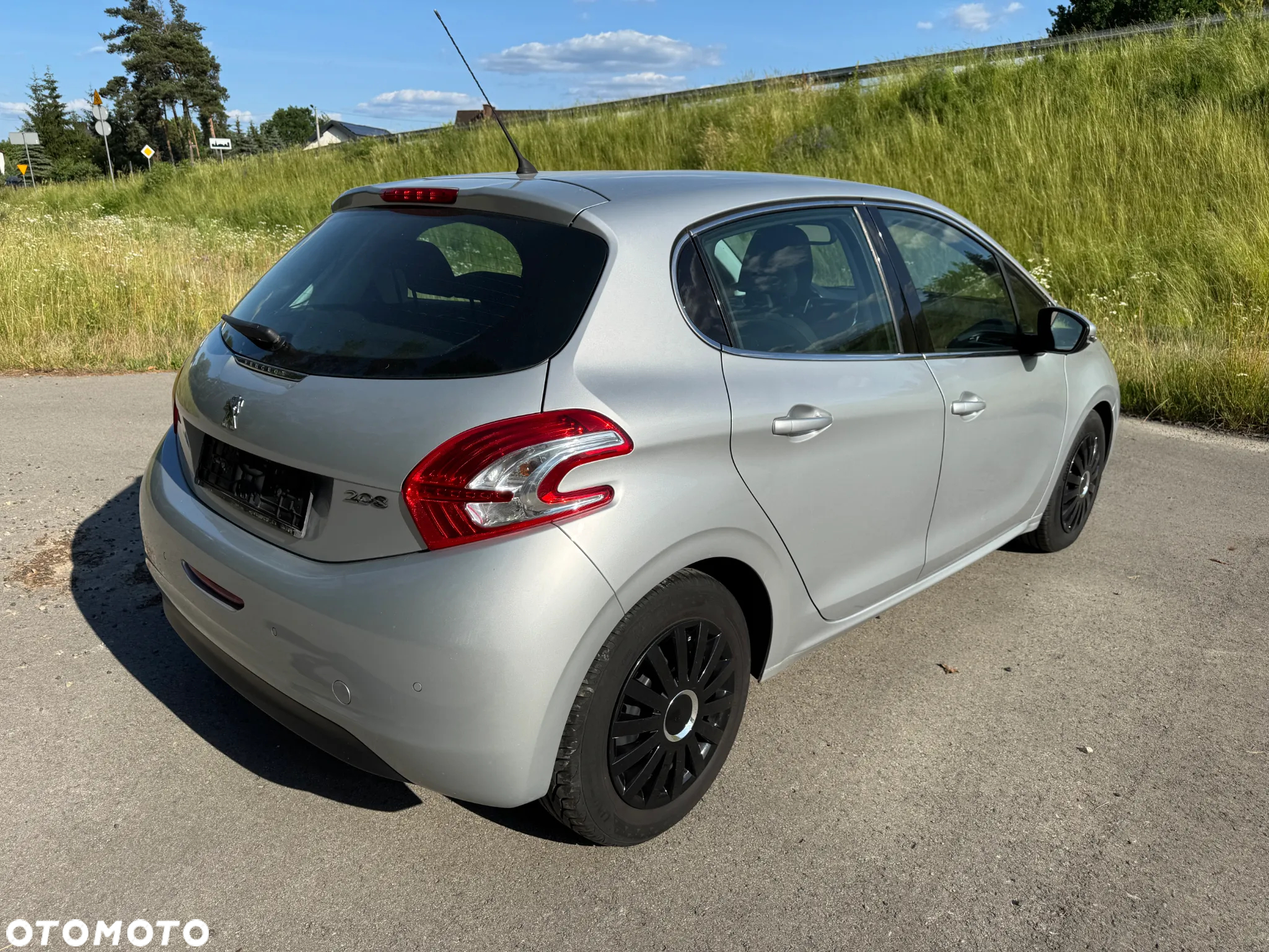 Peugeot 208 120 VTI Allure - 5