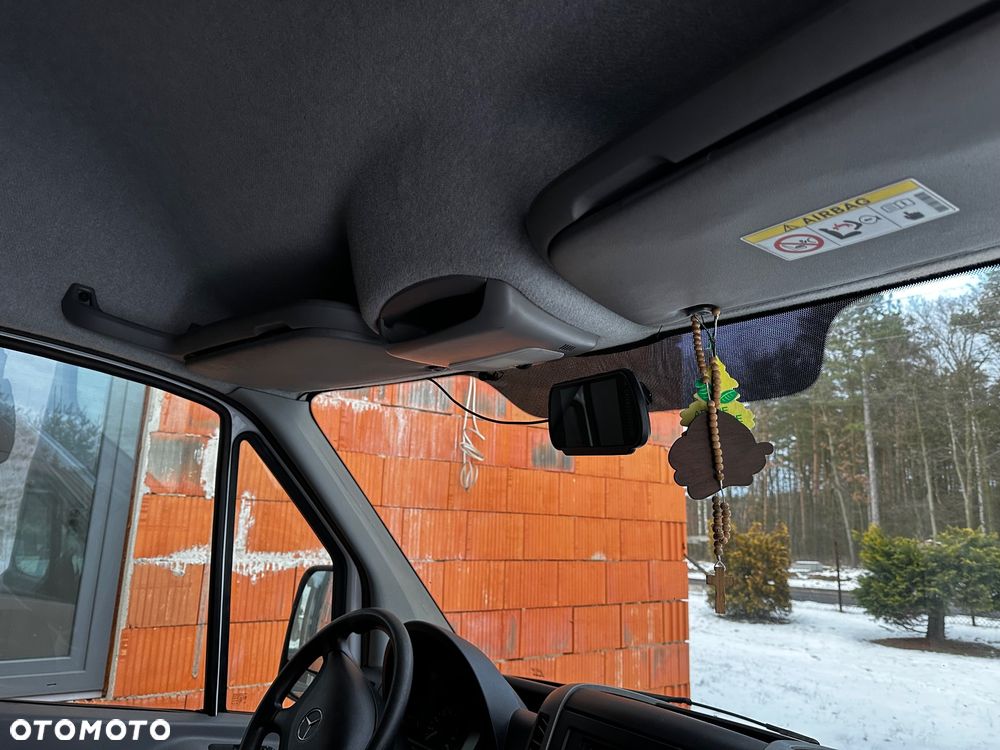 Mercedes-Benz Sprinter - 9