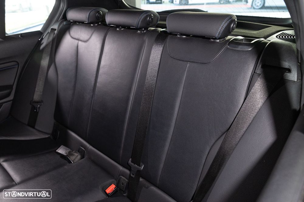 BMW 116 d Pack M - 22