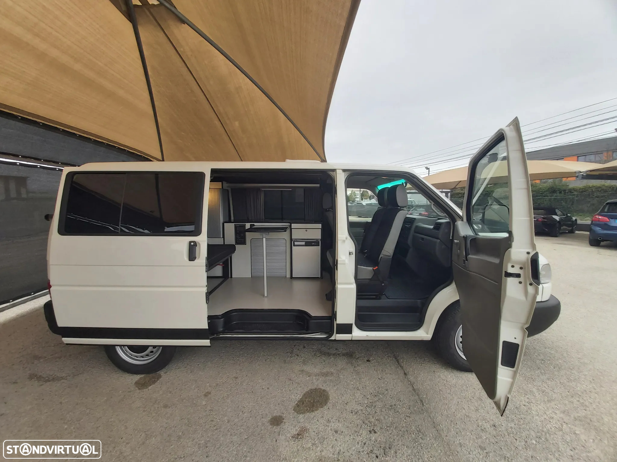 VW California T4 2.5 TDI-California-Campervan - 10