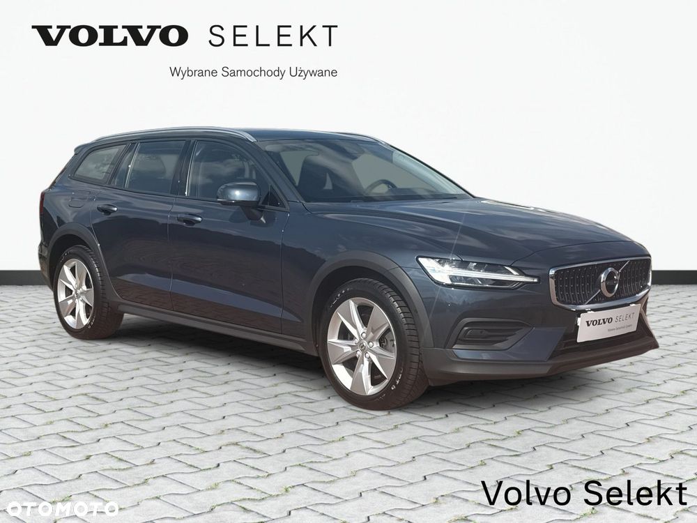 Volvo V60 Cross Country - 4