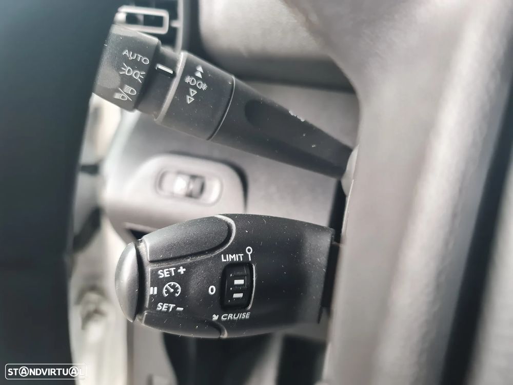 Peugeot Partner Premium 1.6 HDi 100CV * Gps/AC/ IVA incluído - 29