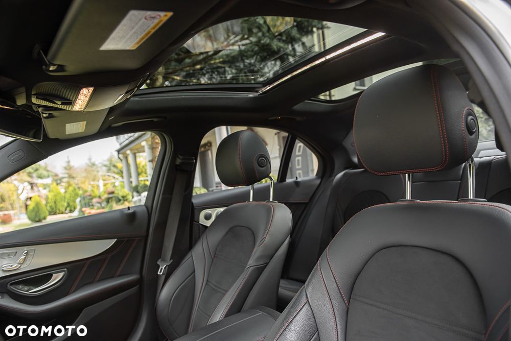 Mercedes-Benz Klasa C AMG 43 4Matic 9G-TRONIC - 19