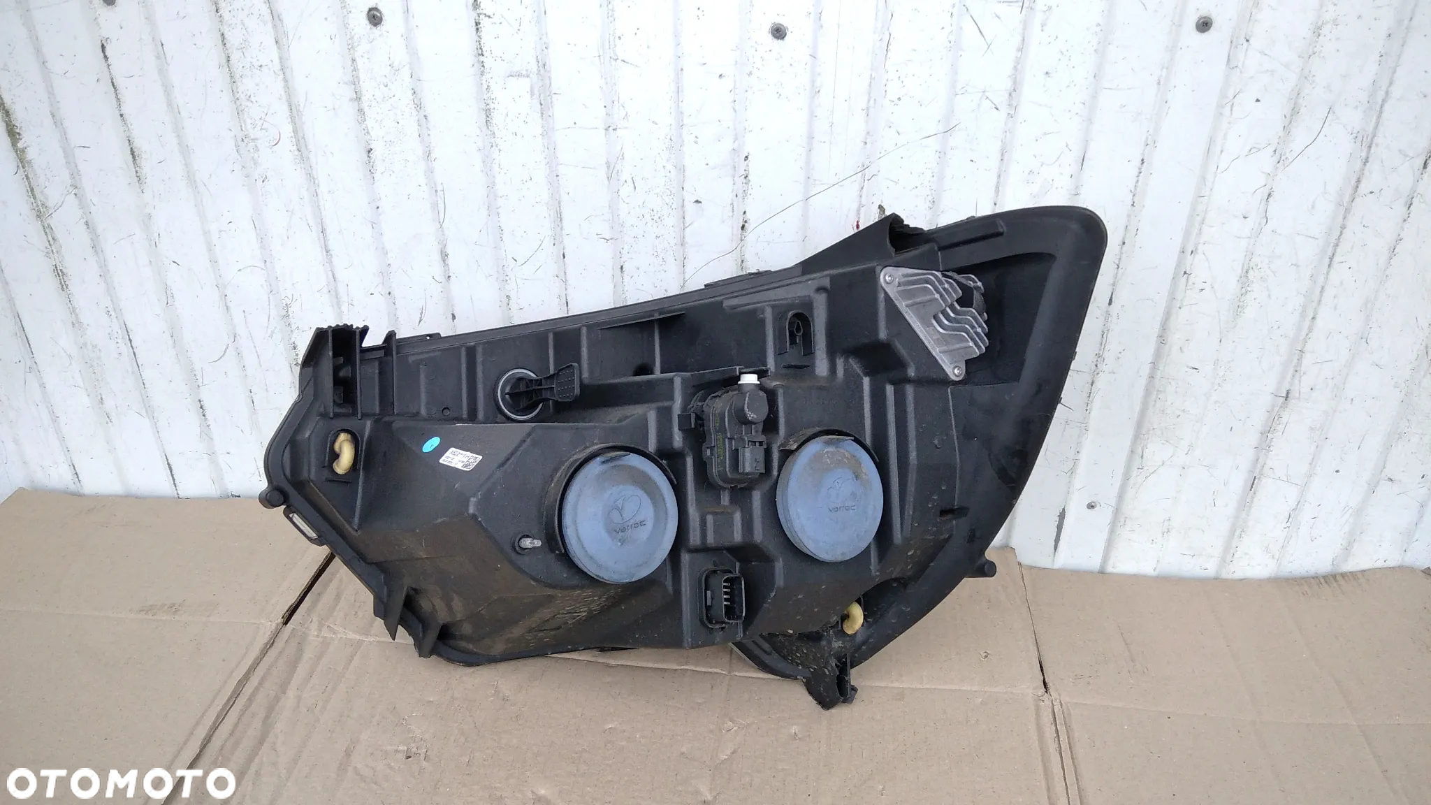 RENAULT MASTER IV 19- LED LAMPA PRAWA - 3