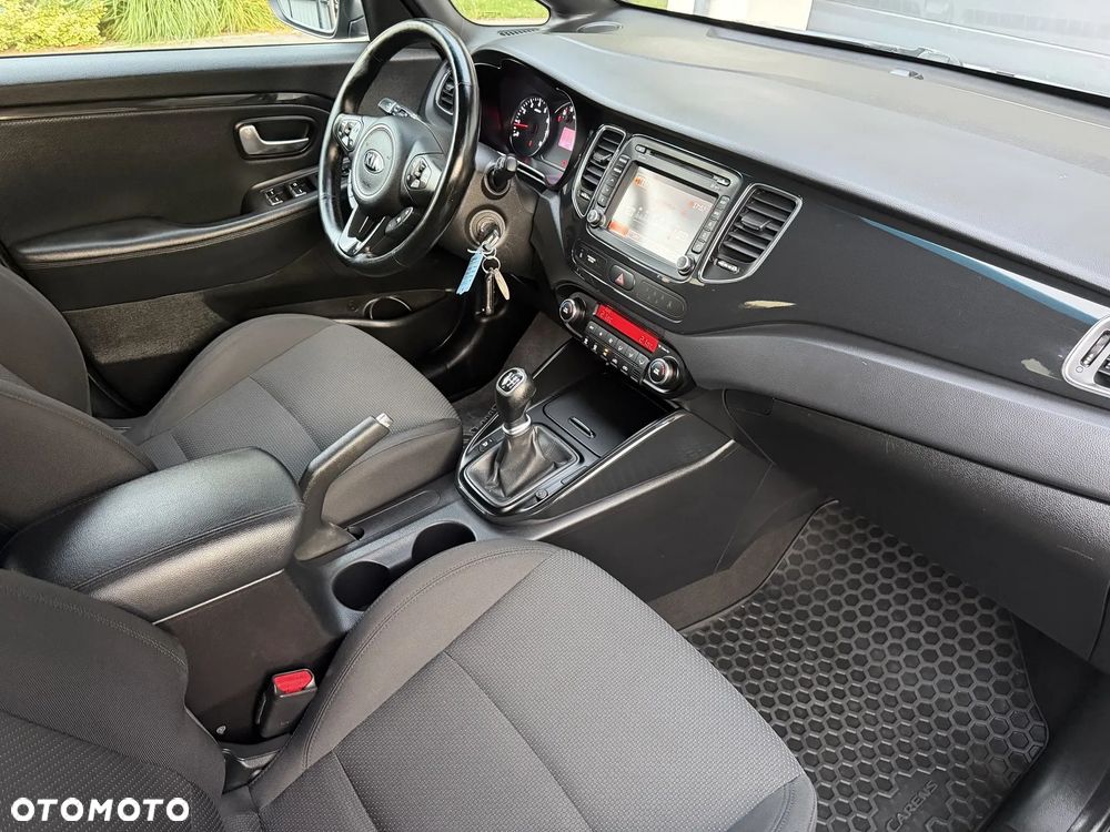 Kia Carens 1.6 GDI L 7os - 29