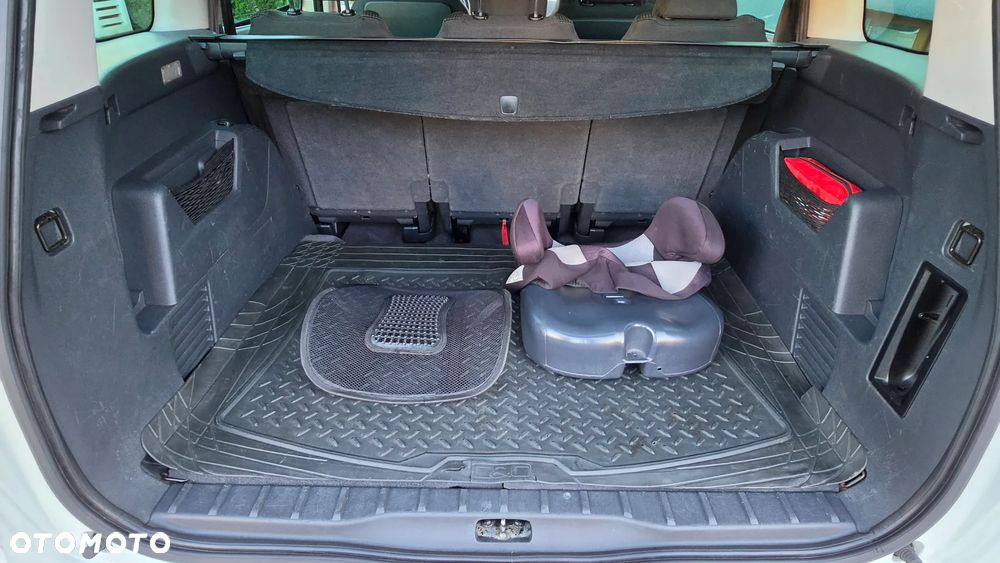Peugeot 5008 - 15