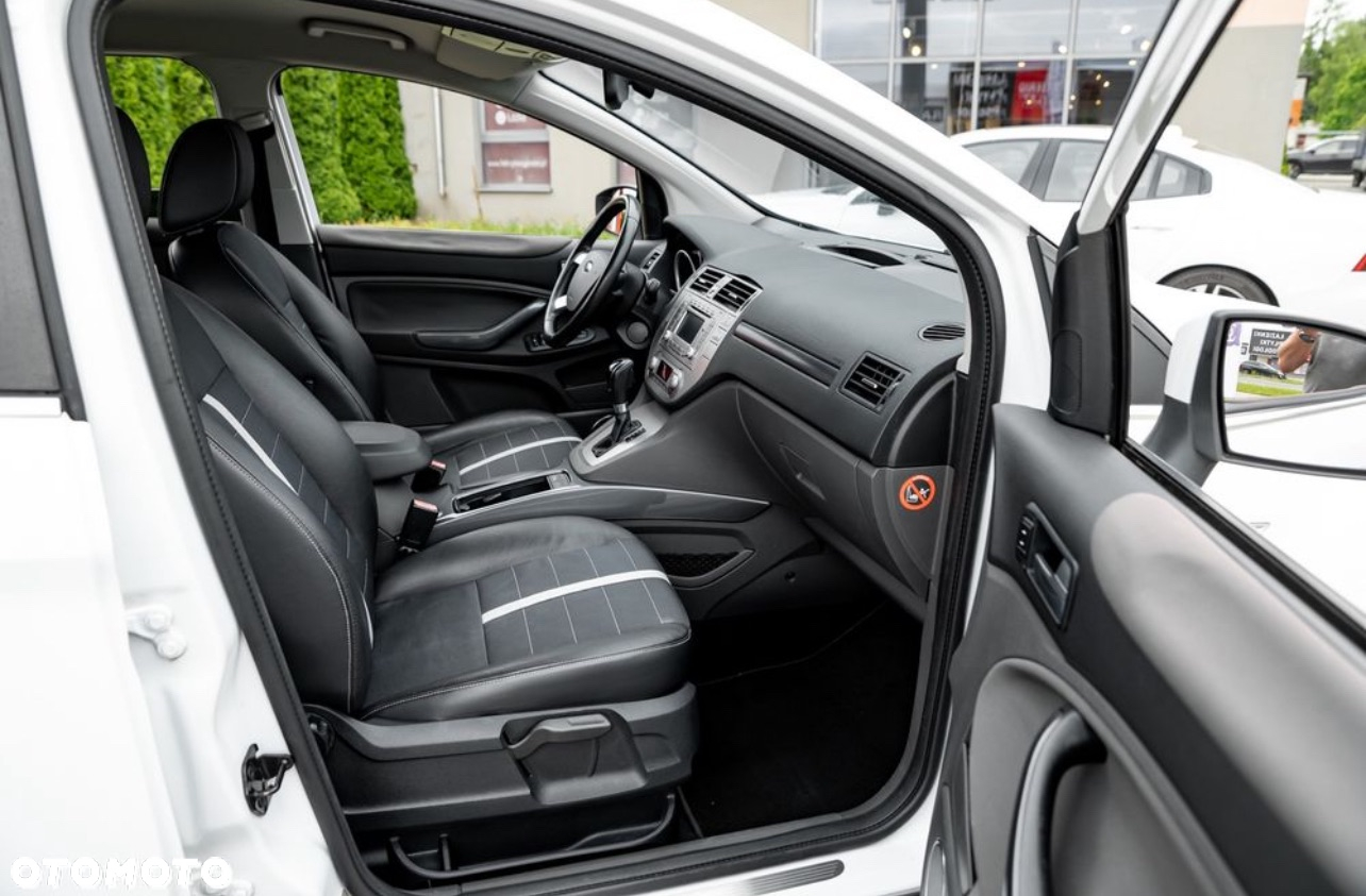 Ford Kuga 2.5 4x4 Titanium - 23