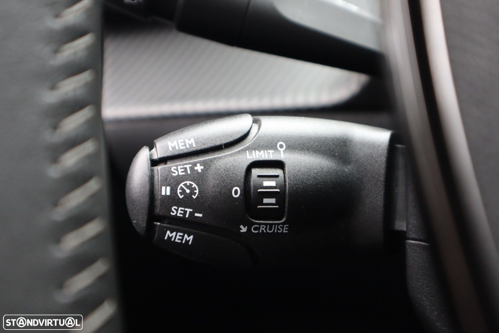 Peugeot e-208 50 kWh Allure Pack - 39