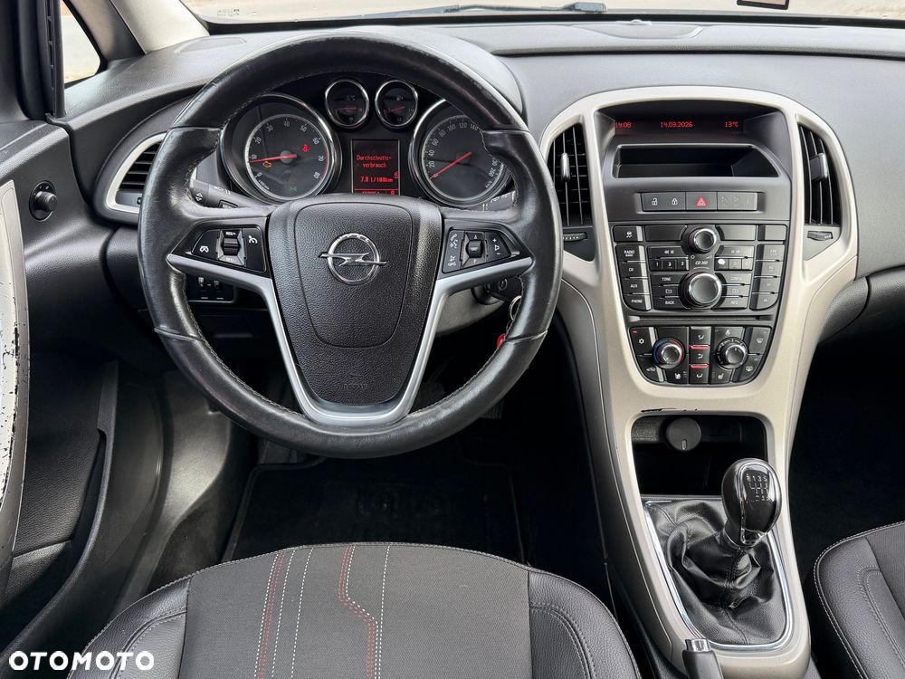 Opel Astra 1.4 T Cosmo - 10