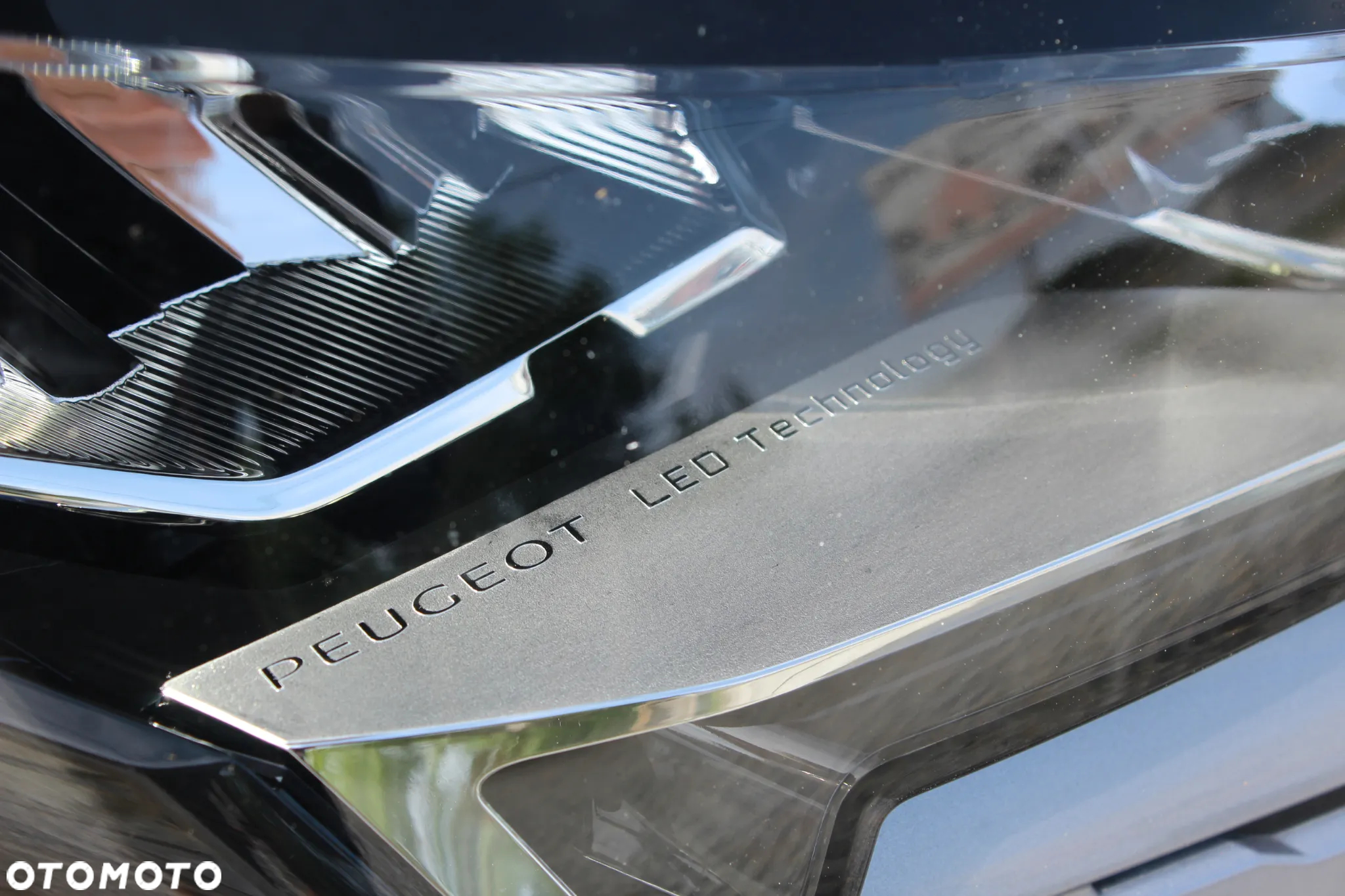 Peugeot 3008 1.2 PureTech Allure S&S EAT8 - 9