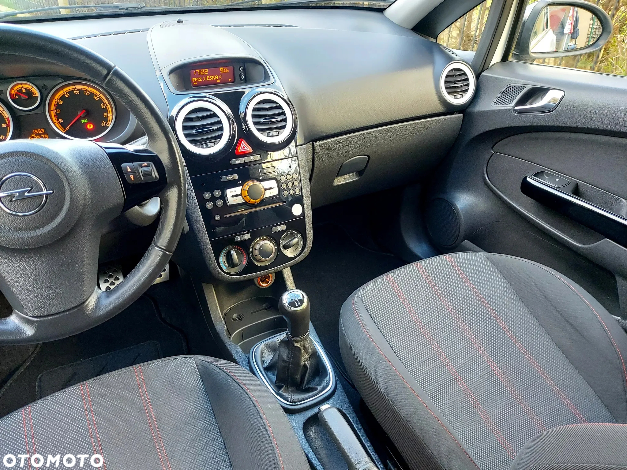 Opel Corsa 1.4 16V Color Edition - 35