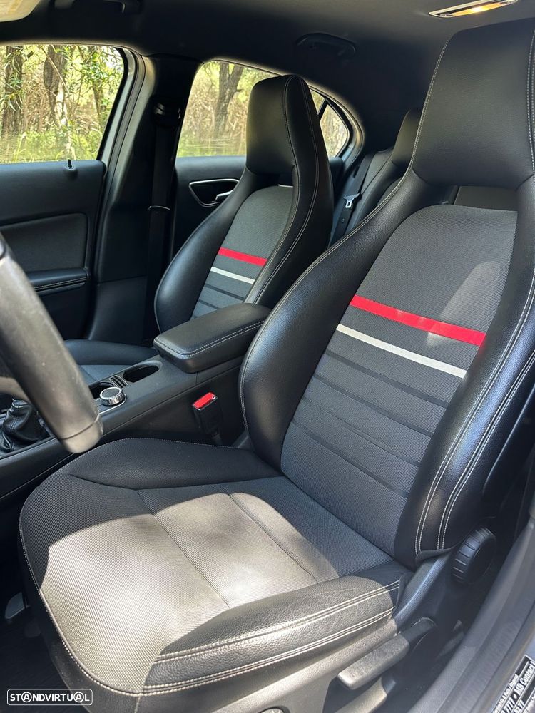Mercedes-Benz A 180 d AMG Line - 13