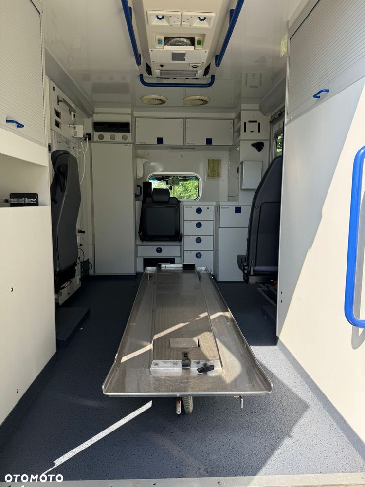 Mercedes-Benz SPRINTER - 6